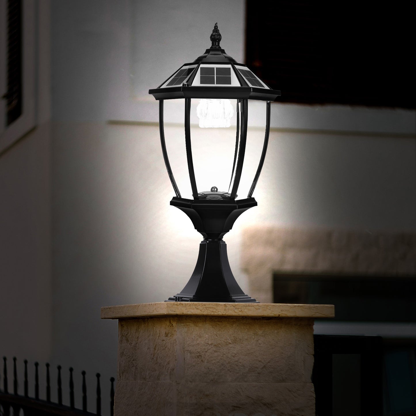 Solar Vintage Pillar & Fence Post Light with Remote