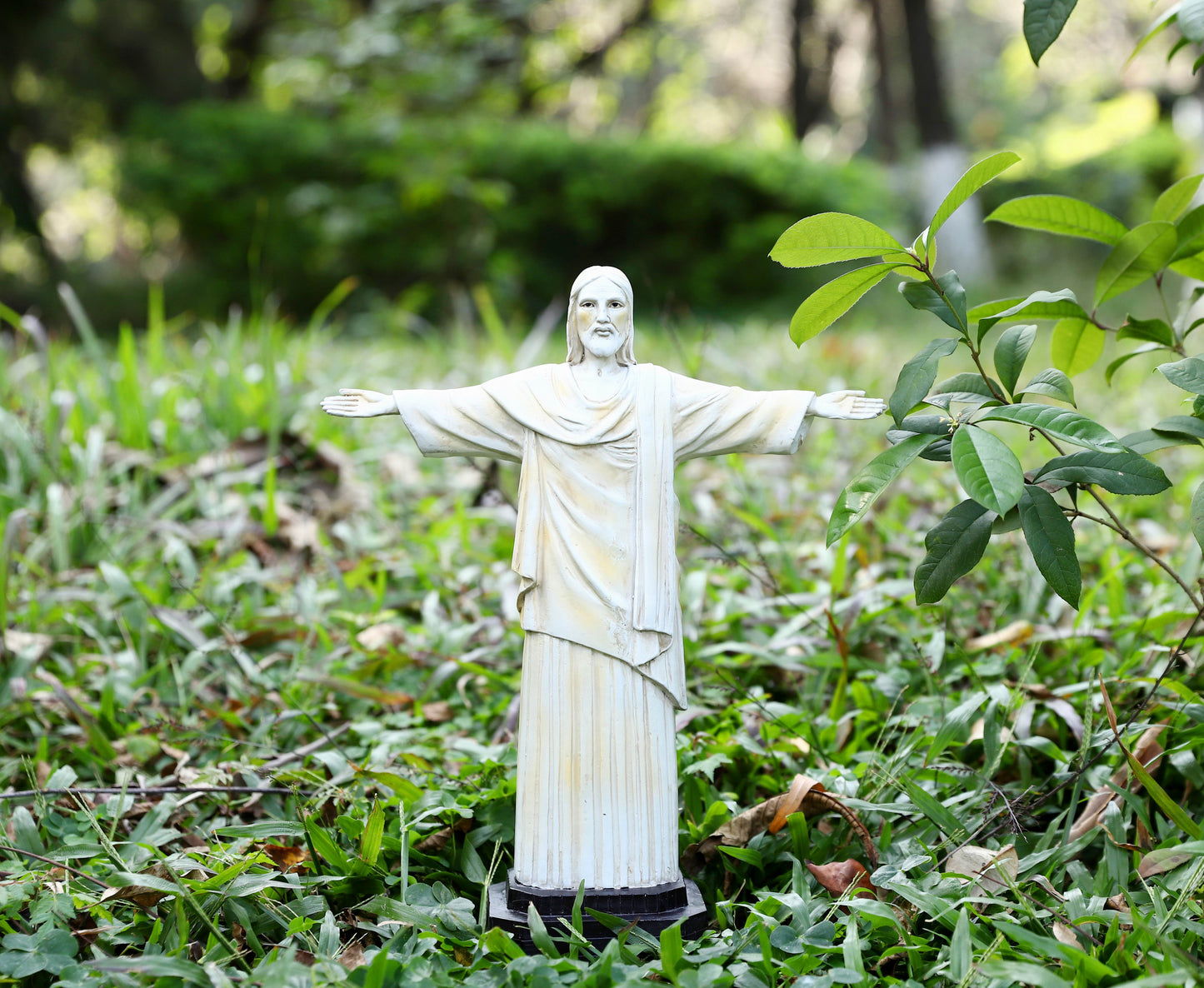 Jesus Statue with High-Power Solar Spotlight