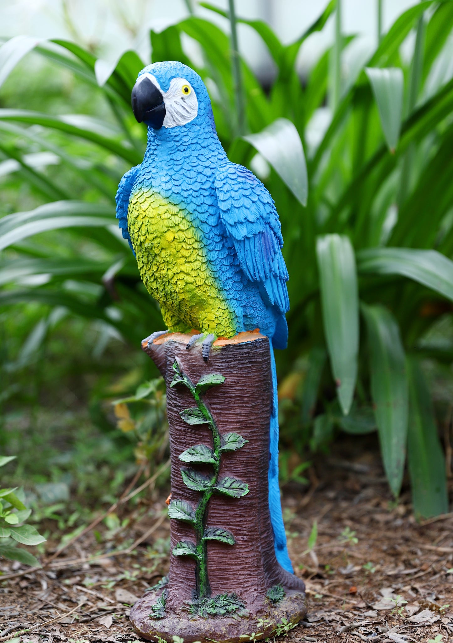 Blue Parrot Statue with High-Power Solar Spotlight