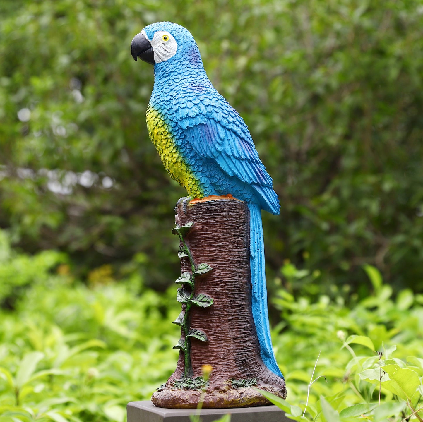 Blue Parrot Statue with High-Power Solar Spotlight