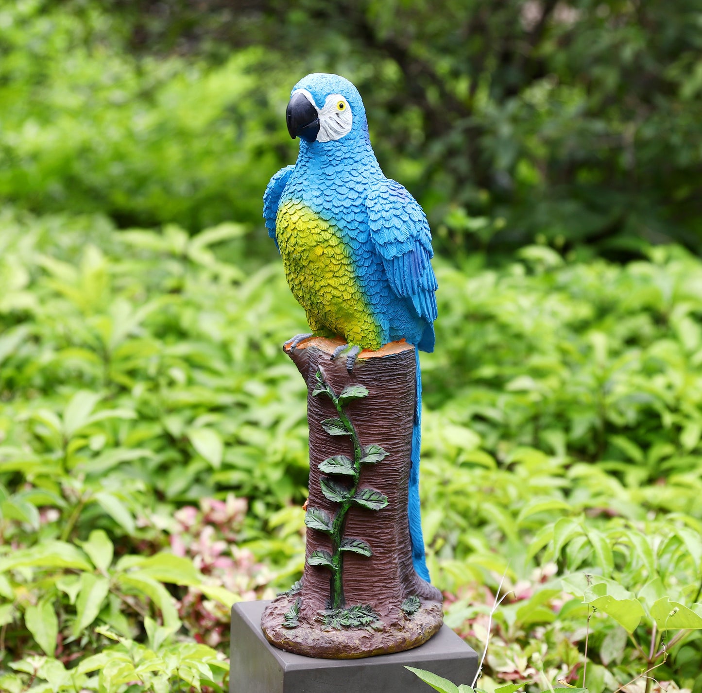 Blue Parrot Statue with High-Power Solar Spotlight