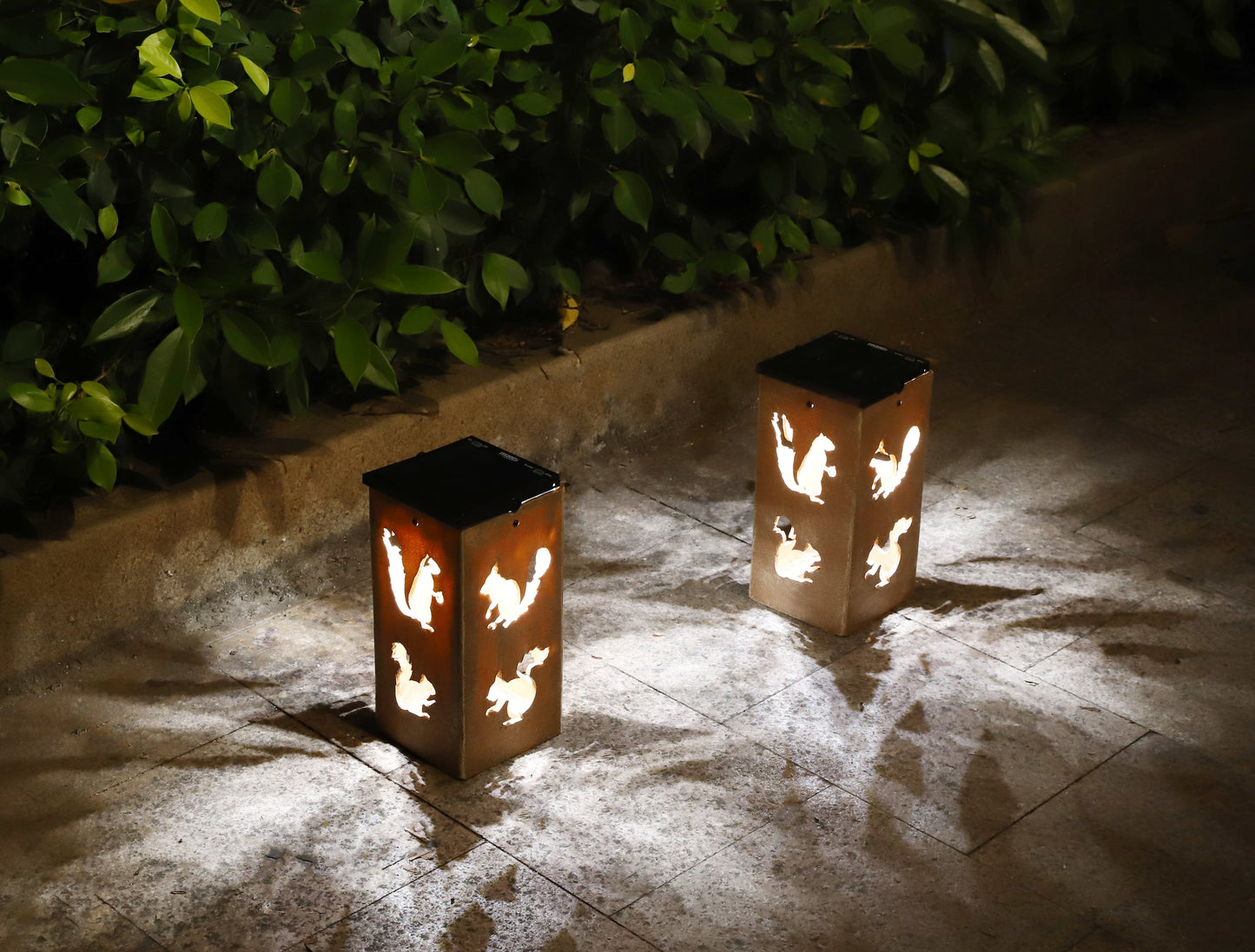 Solar Decorative Portable Lantern - Squirrel