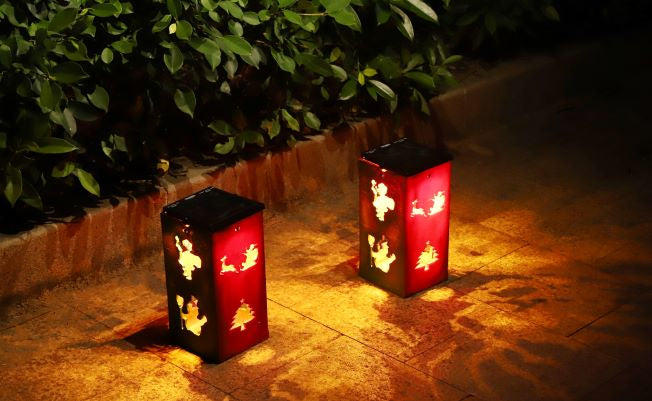 Solar Decorative Portable Lantern - Christmas