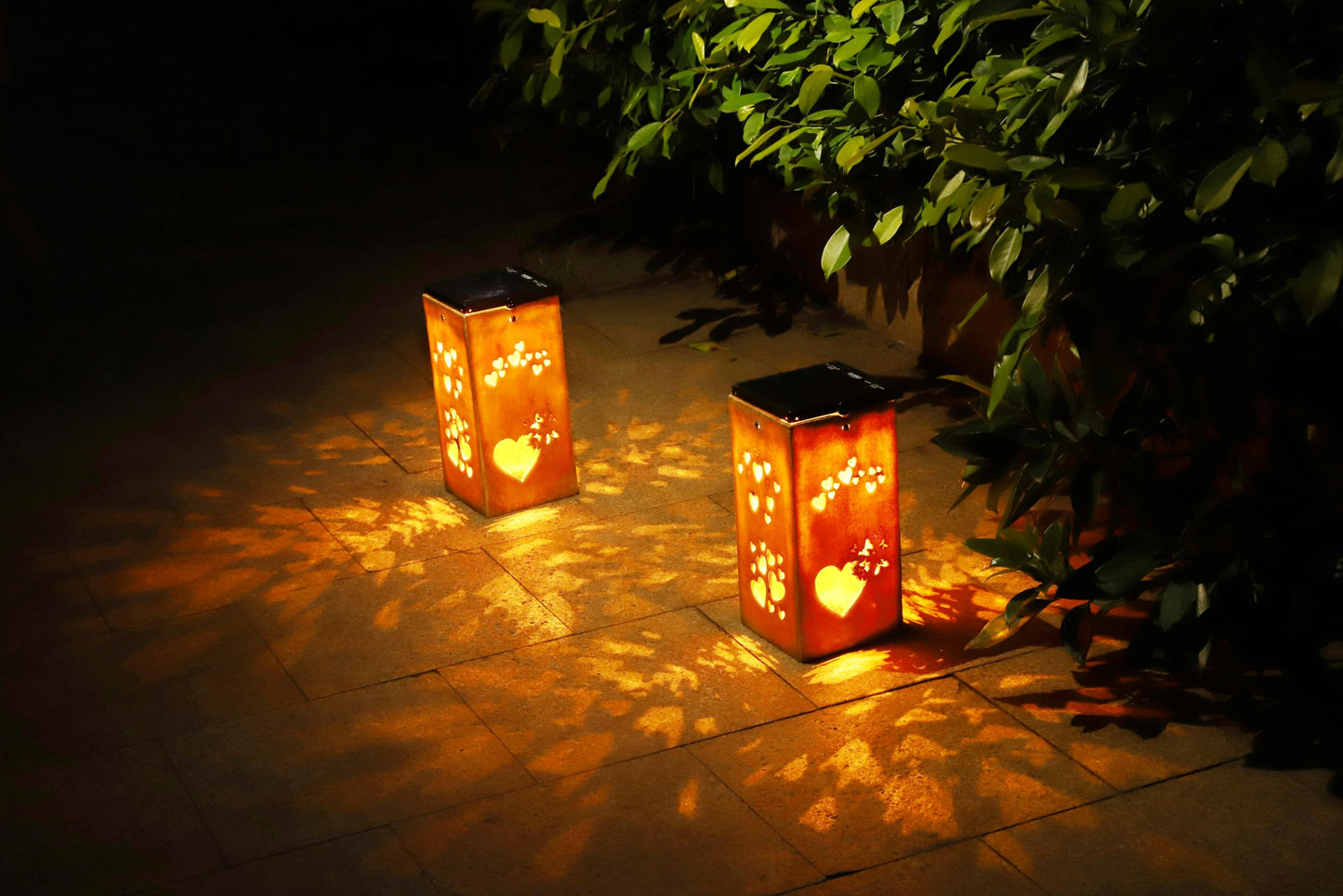 Solar Decorative Portable Lantern - Hearts