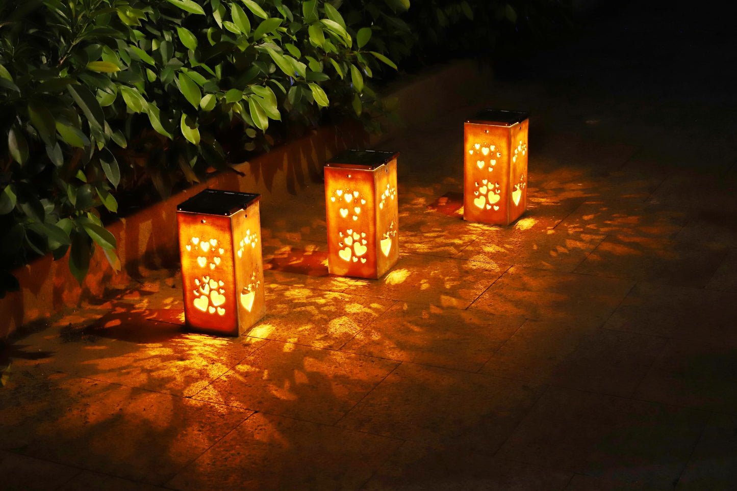 Solar Decorative Portable Lantern - Hearts