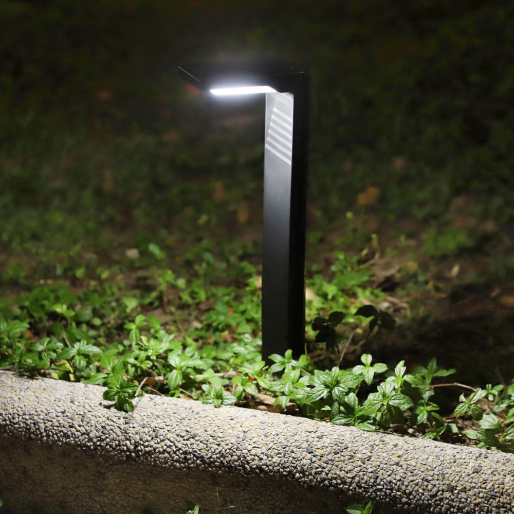 Outdoor Solar L-Shaped Path Lights (2-pack)