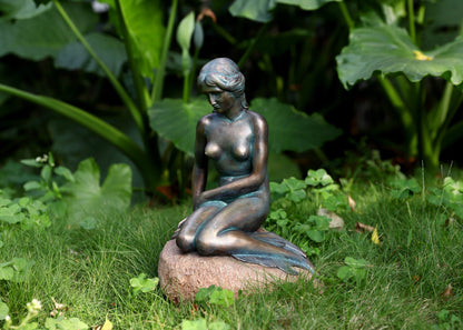 Mermaid Statue with High-Power Solar Spotlight