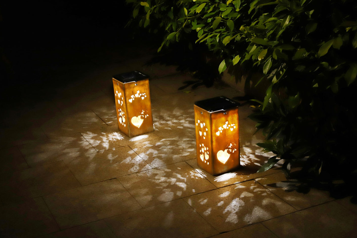 Solar Decorative Portable Lantern - Hearts