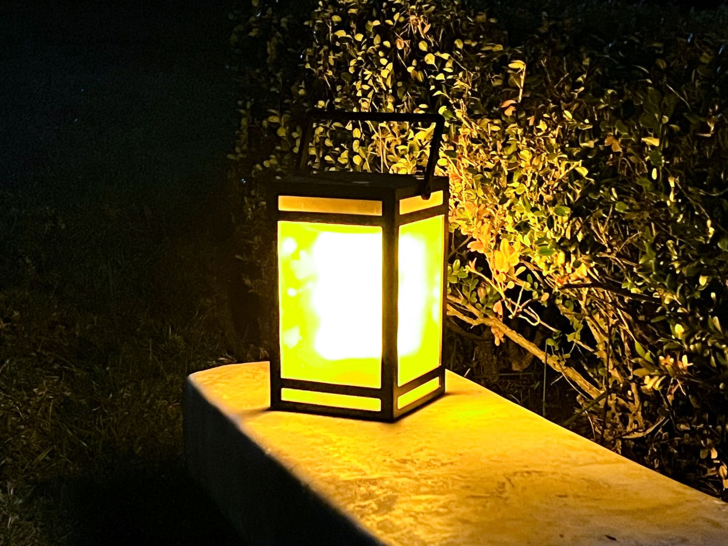 Solar Portable Lantern (w/ Flame)